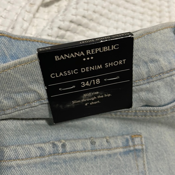 NWT- Banana Republic - 28/6, 31/12 & 34/18. Classic Denim Short Vintage Wash - Picture 8 of 8